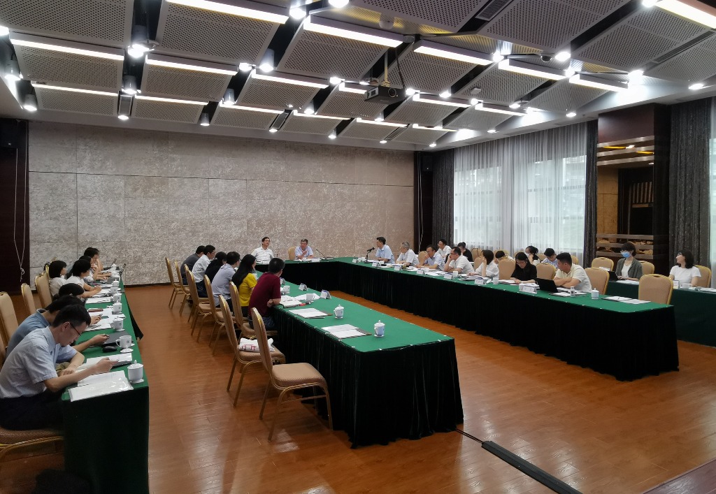研究生院召开2020年暑期务虚会